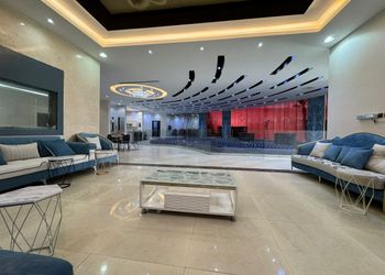 شاليه بمسطح اخضر