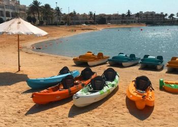 شاليه بإطلالة على البحر والحديقة