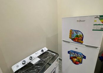 شقة بغرفتين نوم وجلسة جانبية