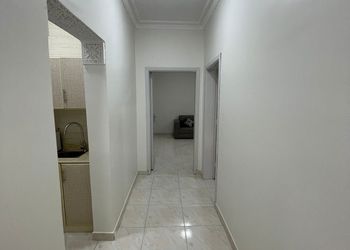 شقة بصالة ودخول ذاتي 