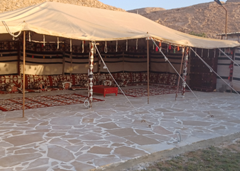 استراحة باطلالة على الجبل ومسبح 