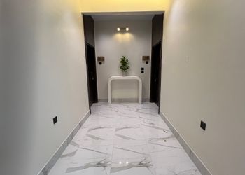 غرفة نوم بمطبخ