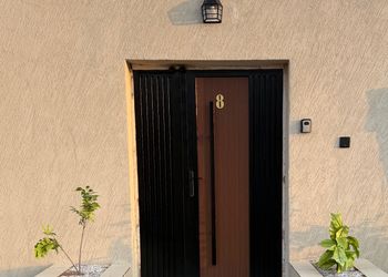 شاليه بصالة واسعة وغرفة ماستر