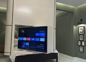 استديو بسرير ماستر وجلسة جانبية