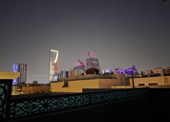 فيلا  بألوان مريحة وأثاث راقي