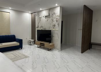 استديو بسرير ماستر وجلسة 