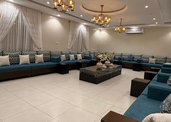 شاليه بالعاب اطفال وجلسة خارجية