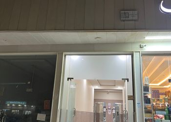 شقة بغرفتين نوم وصالة 