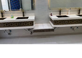شاليه بمسطح اخضر و مسبح