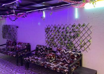 استراحة بمسطح اخضر وجلسه خارجيه