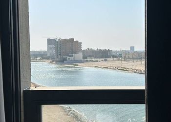 استديو باطلاله على البحر