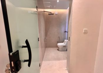استديو بسرير ماستر وجلسة جانبية