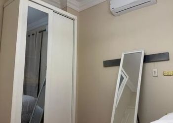 شقة بغرفة معيشة وغرفة نوم 