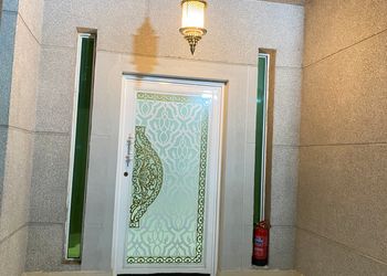 استديو بسرير ماستر وجلسة جانبية