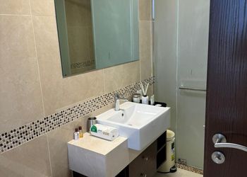 شقة بغرفة معيشة وغرفة نوم 