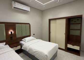 شقة بغرفتين نوم وصالة 