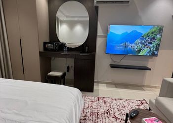 استديو هادئ بسرير ماستر 
