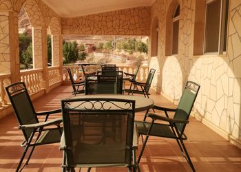 استراحة بصالة واسعة وأجواء ممتعة
