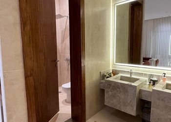 استراحة بمسطح اخضر ومجالس