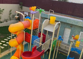 شاليه بالعاب مائية والعاب اطفال 