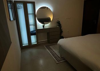 شقة بدخول ذاتي وصالة مريحة 