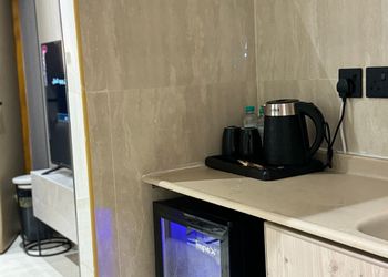 استديو بسرير ماستر وجلسة جانبية 