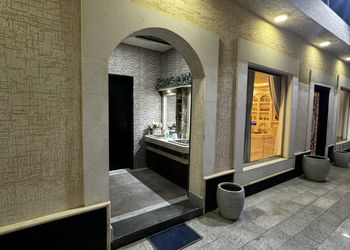 استراحة بمسطح اخضر ومجالس