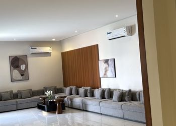 شاليه بغرفة نوم مطلة على المسبح 