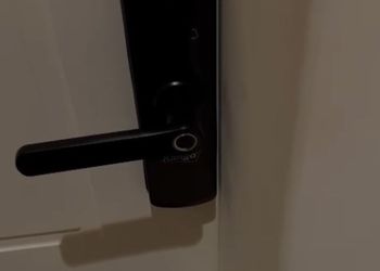 شقة بغرفتين نوم وصالة 