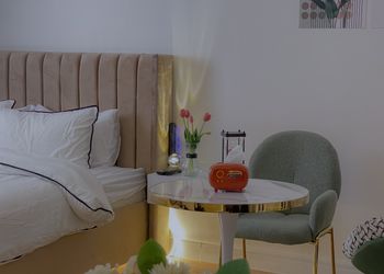 استديو هادئ بدخول ذاتي 