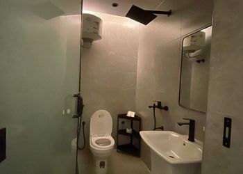 استديو بسرير ماستر وجلسة جانبية