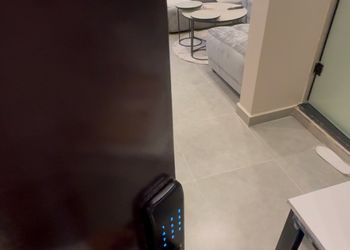استديو هادئ بسرير ماستر 