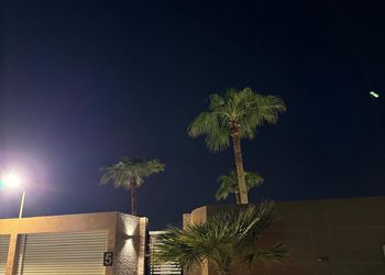 شالية مرتب بمجلس ومسبح خارجي