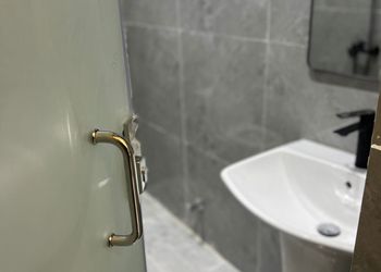 استديو بسرير ماستر  وجلسة جانبية