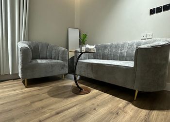 استديو بسرير ماستر وجلسة مريحة 