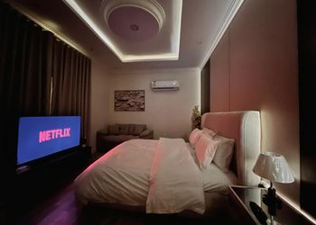 استديو هادئ بسرير ماستر 