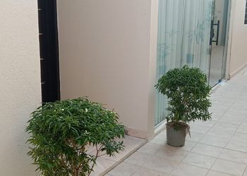 استديو بسرير ماستر وجلسة مريحة 