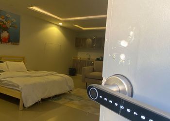 استديو بسرير ماستر ودخول ذاتي 