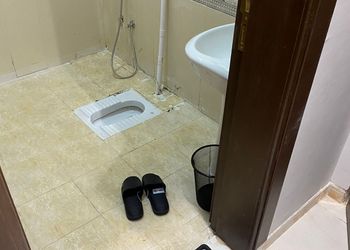 استديو بأثاث مريح وبسيط 