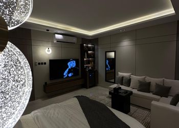 استديو هادئ بدخول ذاتي 