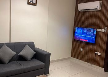 شقة بصالة وغرفة نوم 