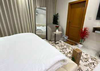 استديو بأثاث مريح وبسيط 