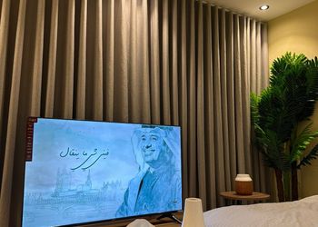 استديو بسرير ماستر وجلسة جانبية