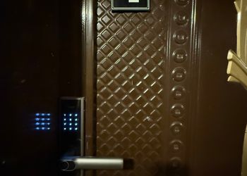 استديو هادئ بسرير ماستر 