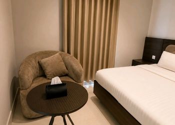 استديو بأثاث مريح وبسيط 