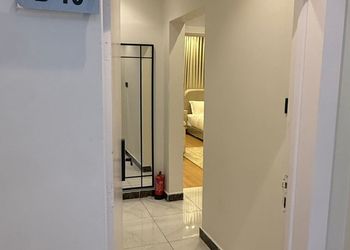 استديو بسرير ماستر وجلسة جانبية