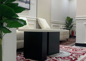 شقة بغرفة معيشة وغرفة نوم 