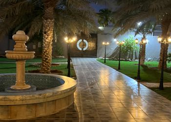 استراحة بمسطح اخضر و العاب اطفال