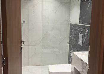 استديو بأثاث بسيط ومريح 