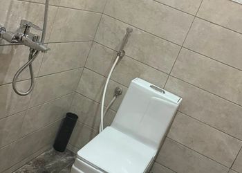 شاليه بجلسة خارجية واطلالة